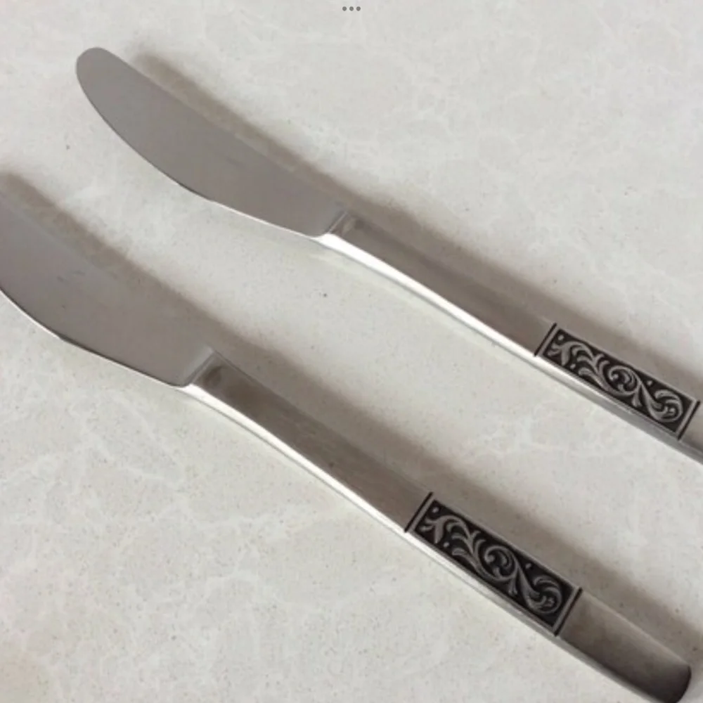New 2 Vintage Elegance by Salem Butter Knives Dinner Knife Stainless Steel MCM